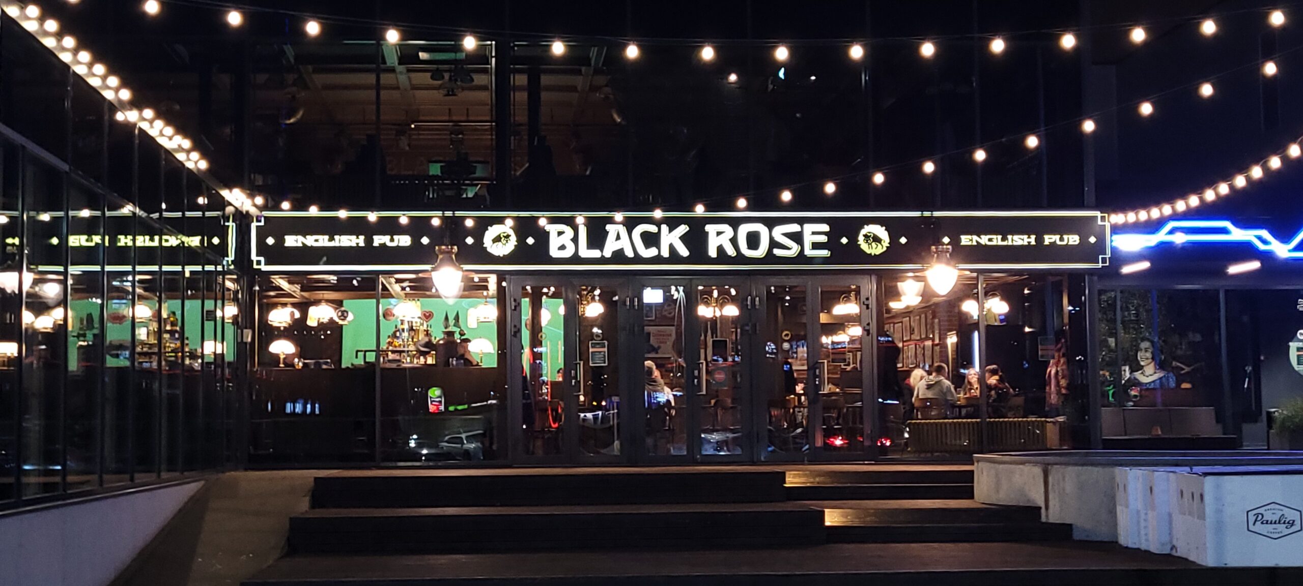 Viismi Kino ja Black Rose Pubi